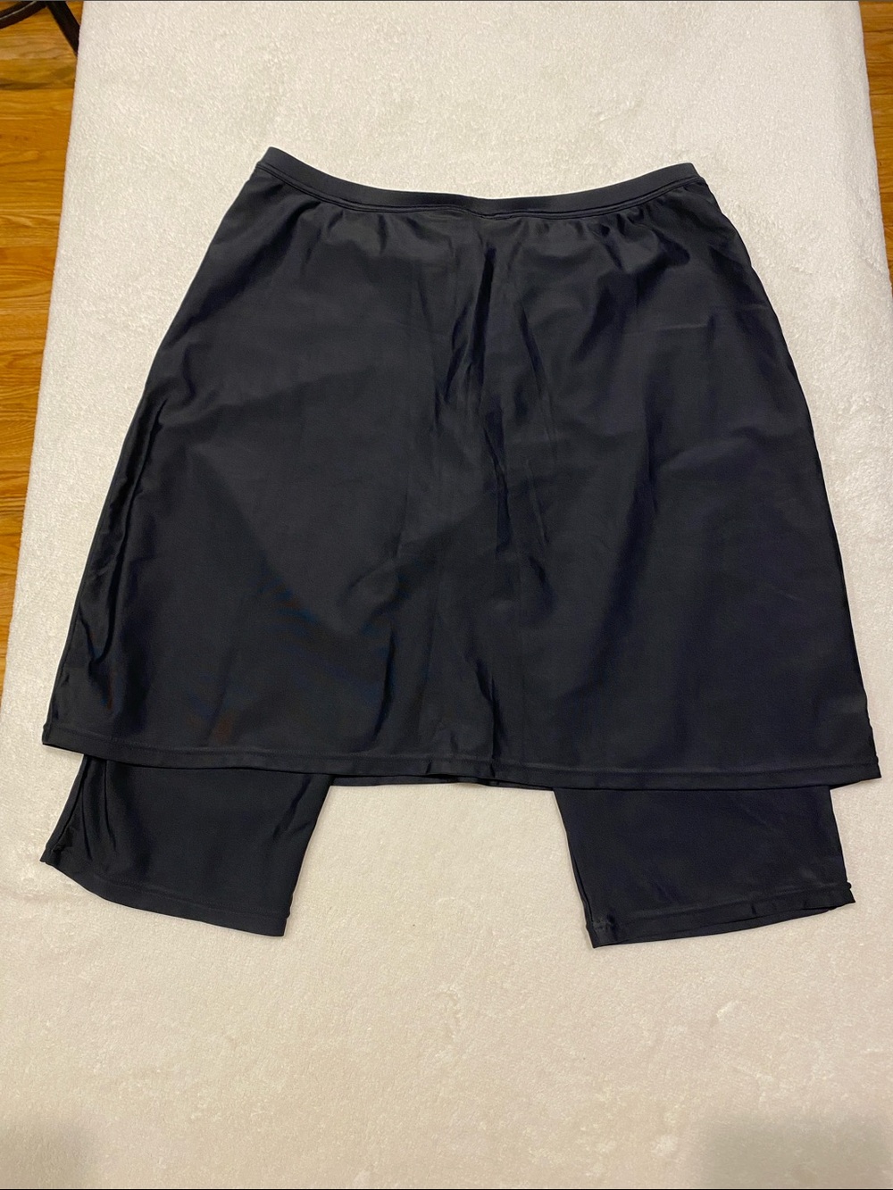 NWT Swim Skirt W/ Attached Leggings. SPF 50 Black Sz. XL - Picture 8 of 8